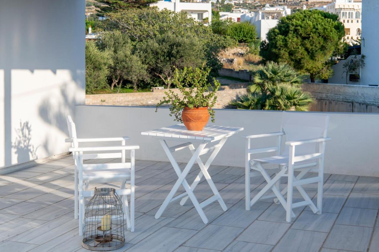Parikia's Crossroad 3 Bedroom House Appartamento Paro